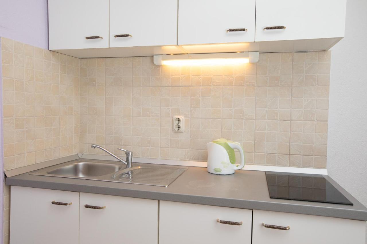 Vega Apartments Podgora Eksteriør billede